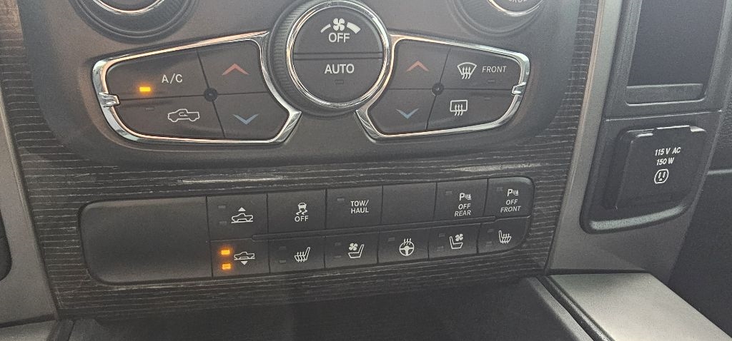 RAM 1500 Limited 4x4 Crew Cab 5'7" Box 2017