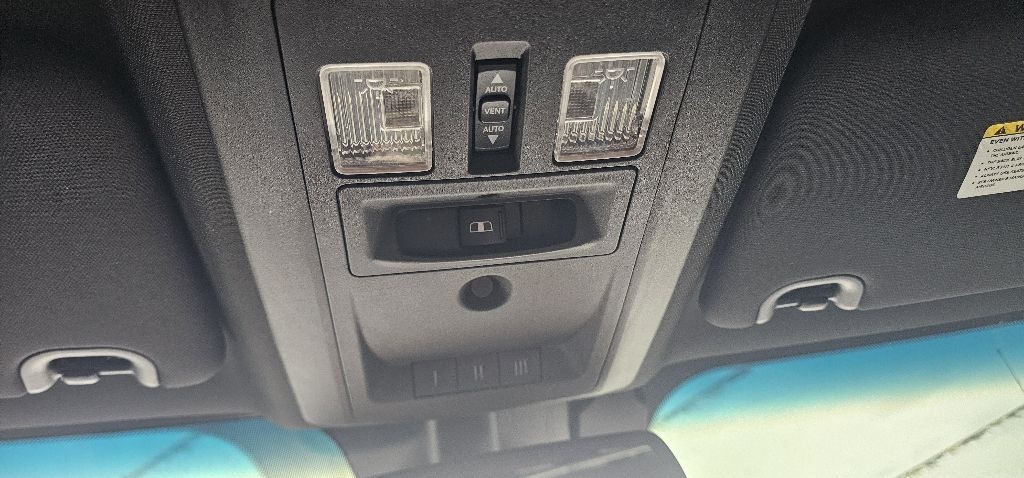 RAM 1500 Limited 4x4 Crew Cab 5'7" Box 2017