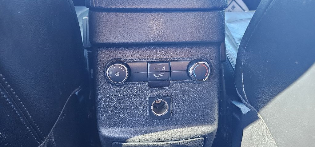 Ford Explorer FWD 4dr XLT 2016