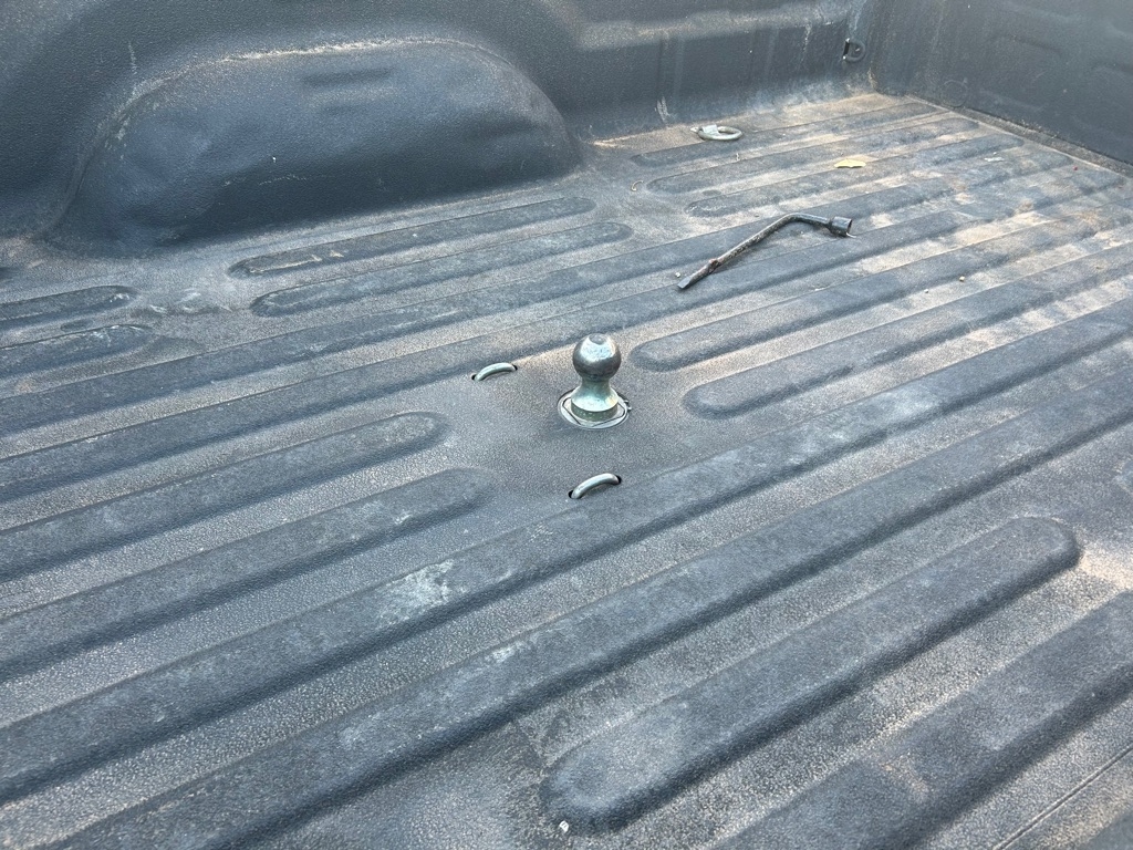 RAM 2500 SLT 4x4 Crew Cab 8' Box 2018