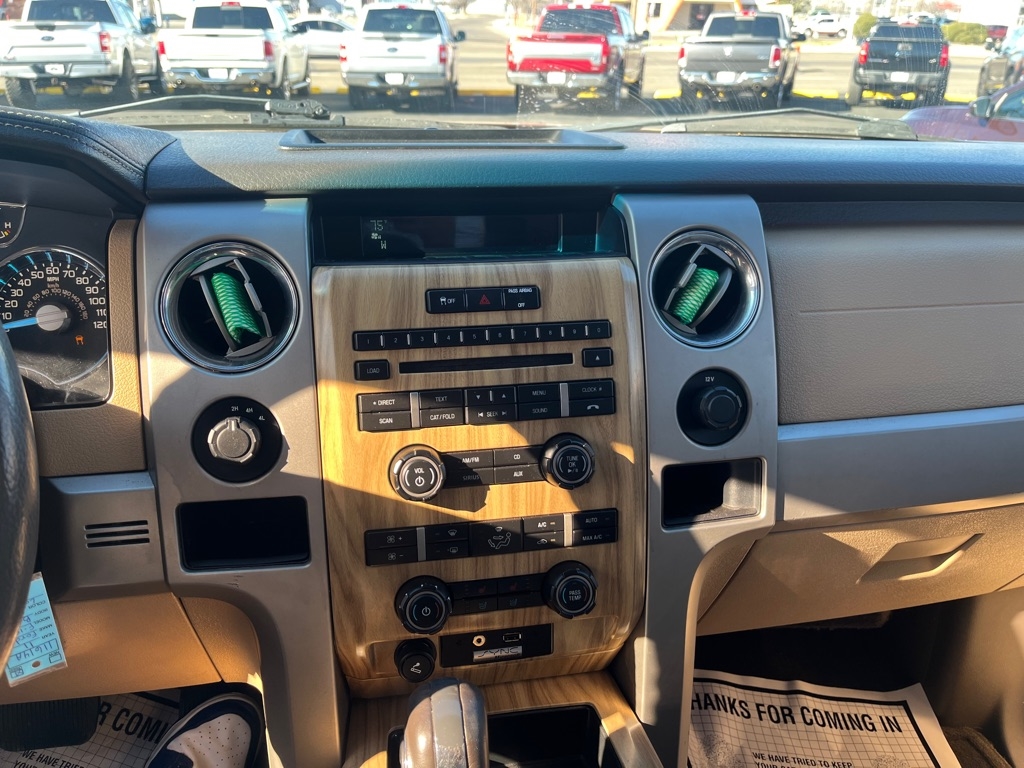 Ford F-150 4WD SuperCrew 145" Platinum 2011
