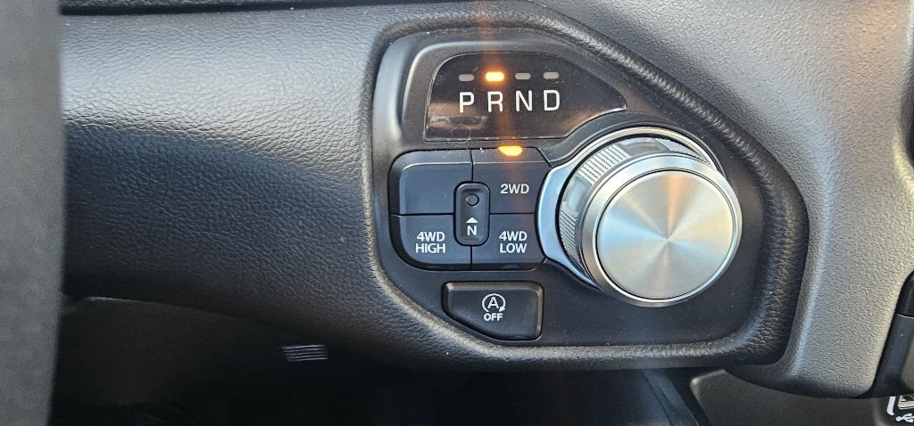 RAM 1500 Laramie 4x4 Crew Cab 5'7" Box 2024