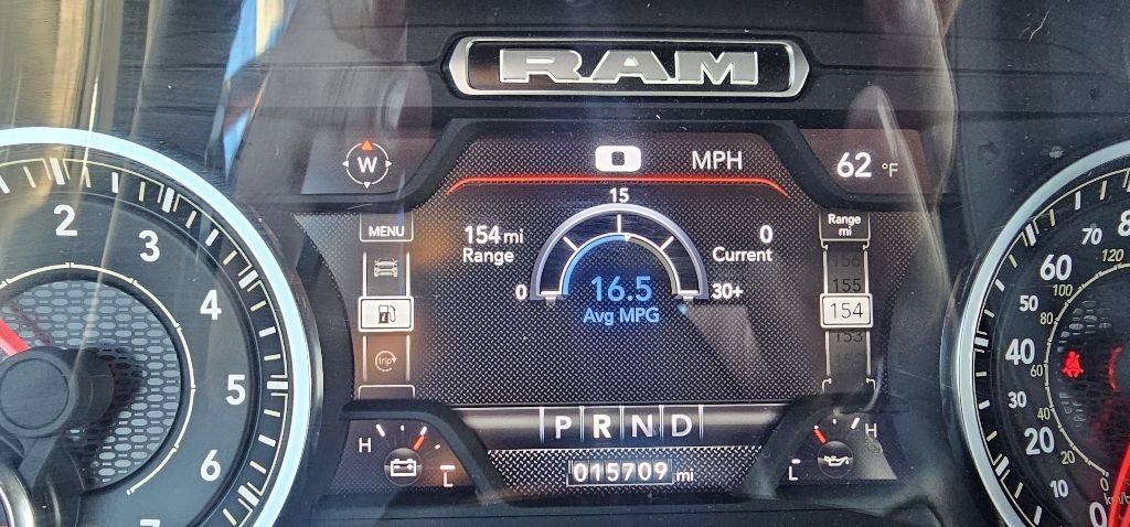 RAM 1500 Laramie 4x4 Crew Cab 5'7" Box 2024