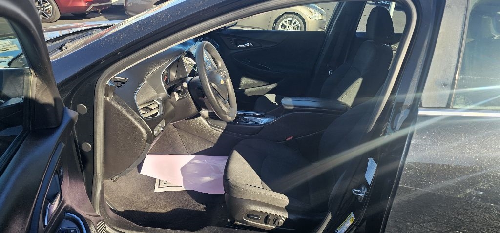 Chevrolet Malibu 4dr Sdn LT w/1LT 2017