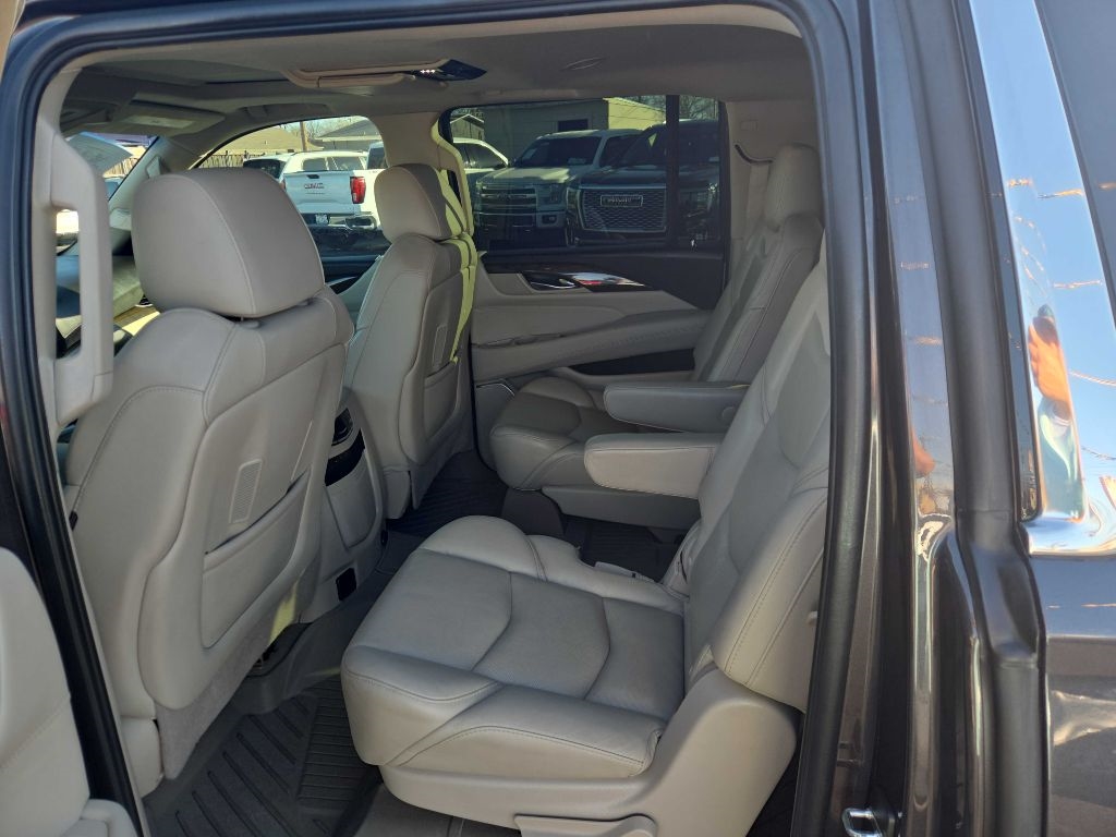 Cadillac Escalade ESV 4WD 4dr Premium Luxury 2018