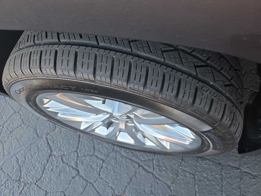 Cadillac Escalade ESV 4WD 4dr Premium Luxury 2018