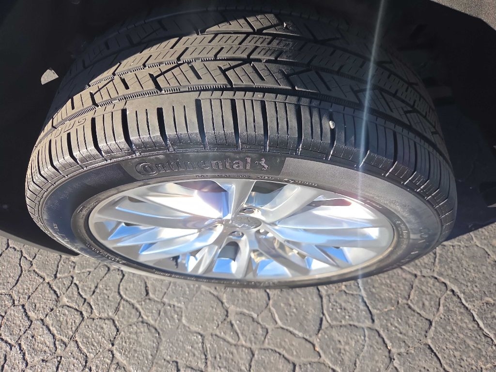 Cadillac Escalade ESV 4WD 4dr Premium Luxury 2018