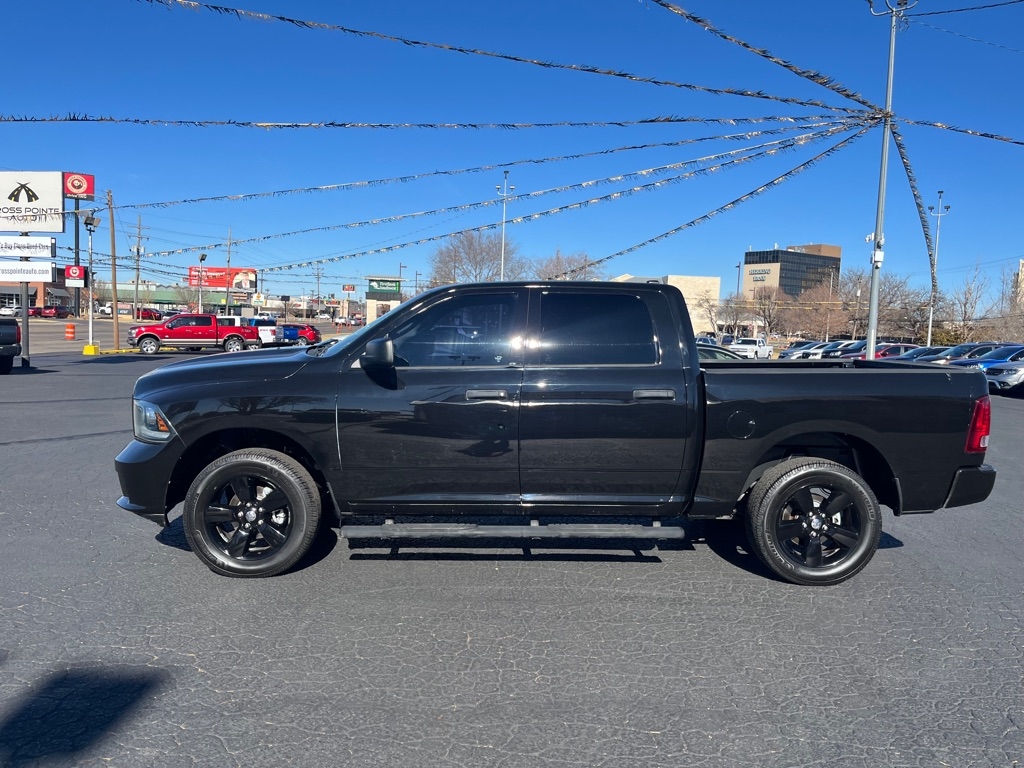 RAM 1500 2WD Crew Cab 140.5" Express 2014