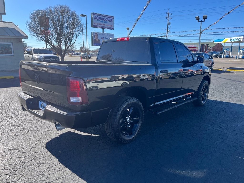 RAM 1500 2WD Crew Cab 140.5" Express 2014