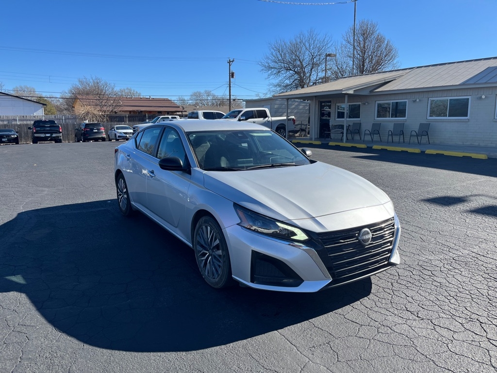 Nissan Altima 2.5 SV Sedan 2024