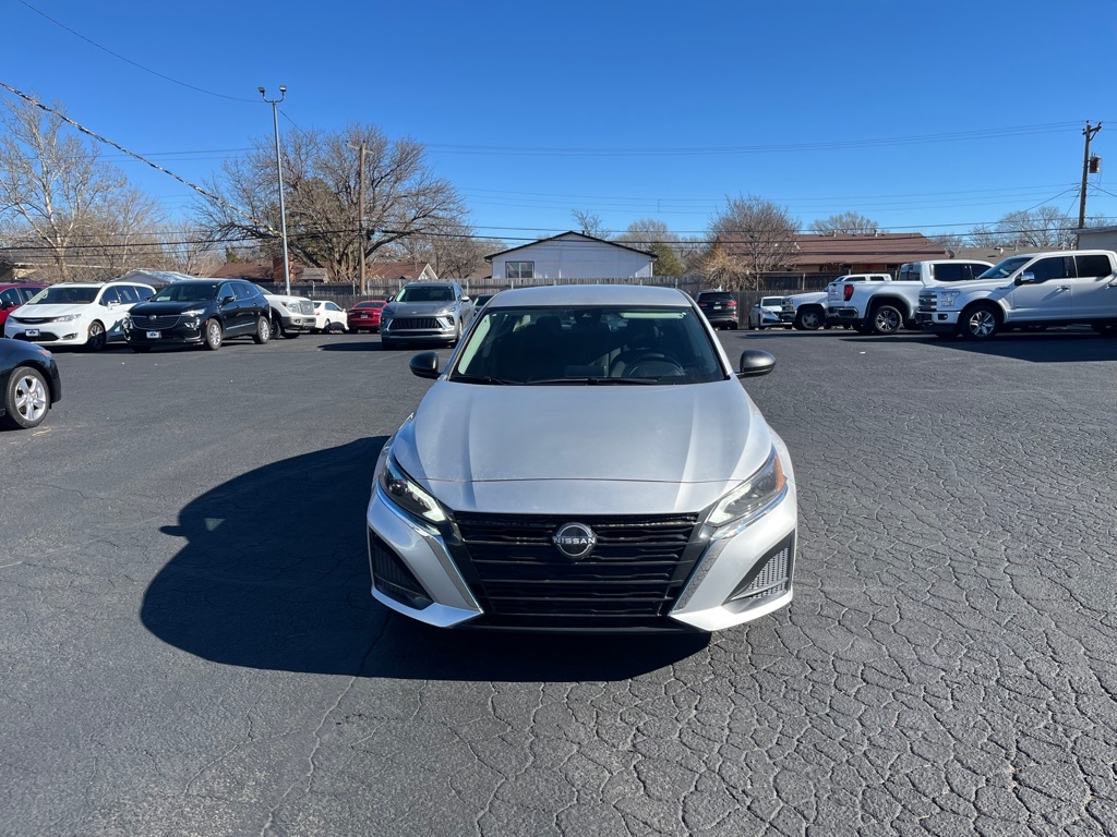 Nissan Altima 2.5 SV Sedan 2024