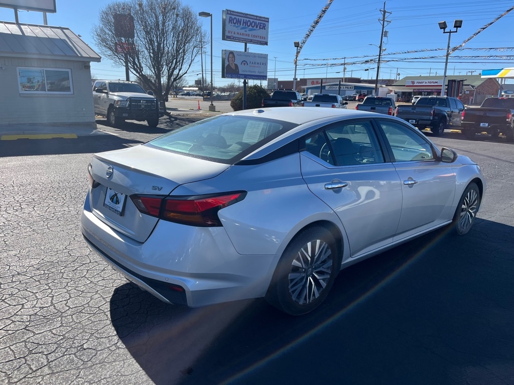 Nissan Altima 2.5 SV Sedan 2024