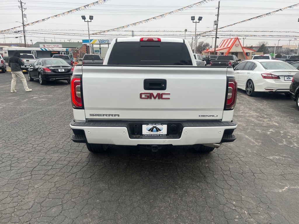 GMC Sierra 1500 4WD Crew Cab 143.5" Denali 2017