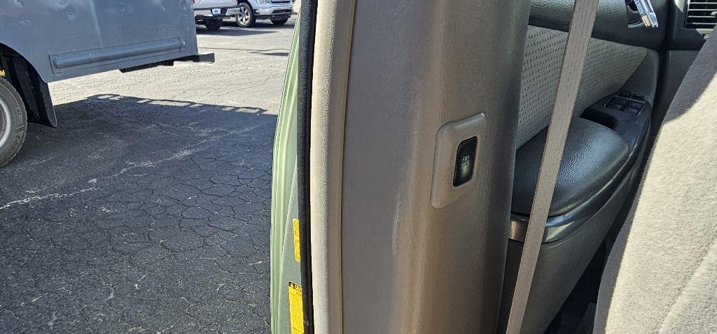 Toyota Sienna 5dr 7-Pass Van CE FWD (Natl) 2008