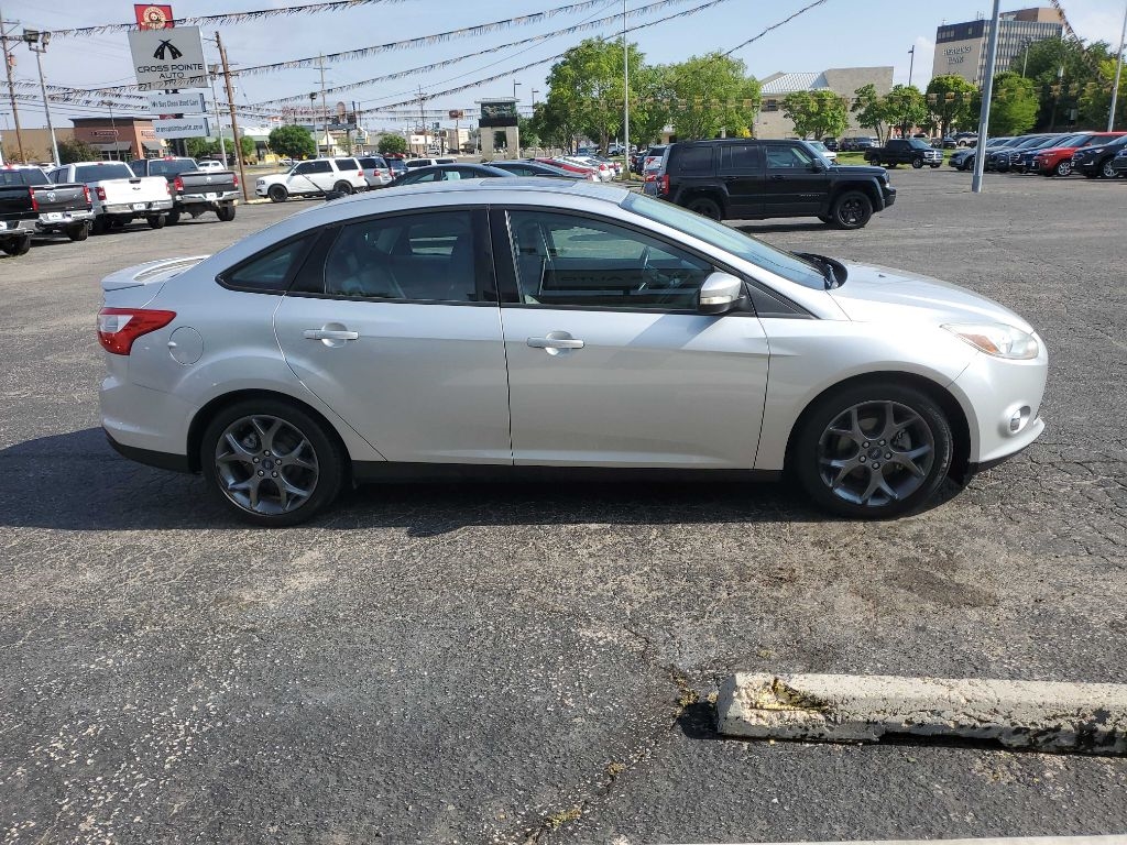 Ford Focus 4dr Sdn SE 2013