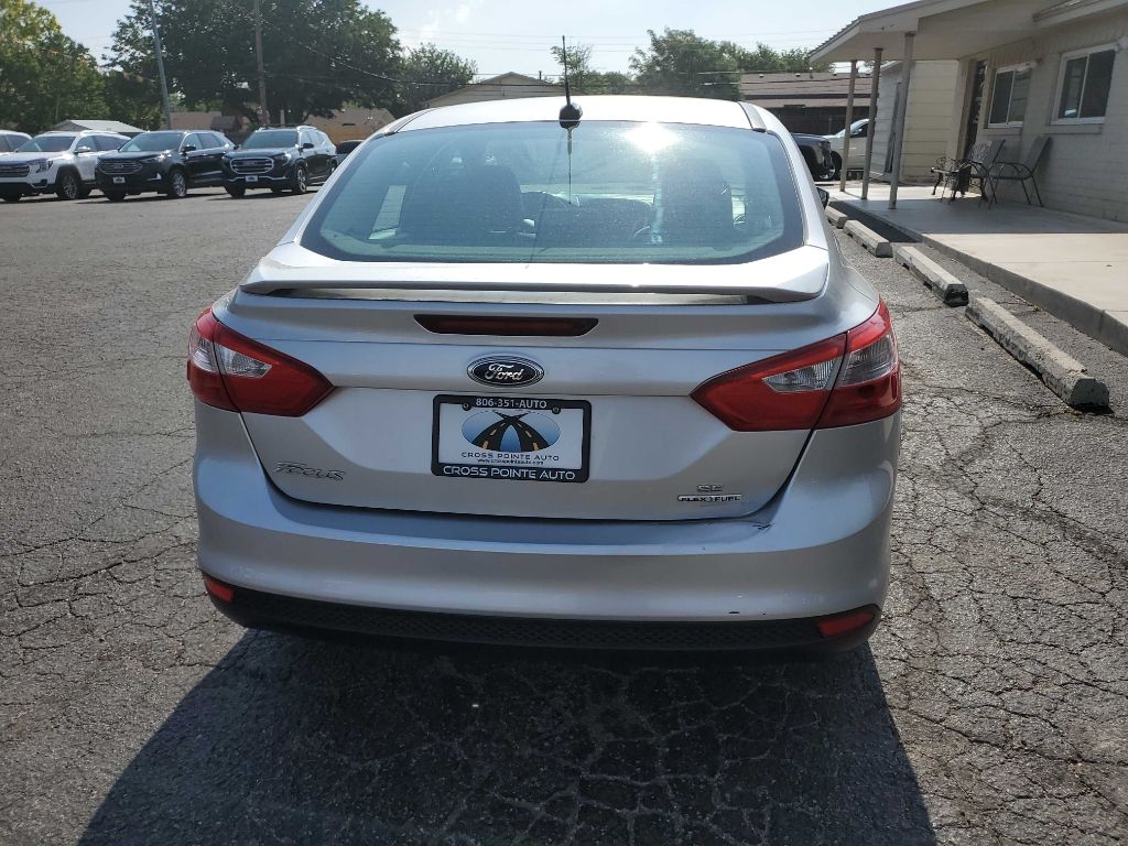 Ford Focus 4dr Sdn SE 2013