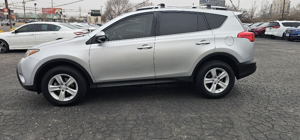 Toyota RAV4 FWD 4dr XLE (Natl) 2013