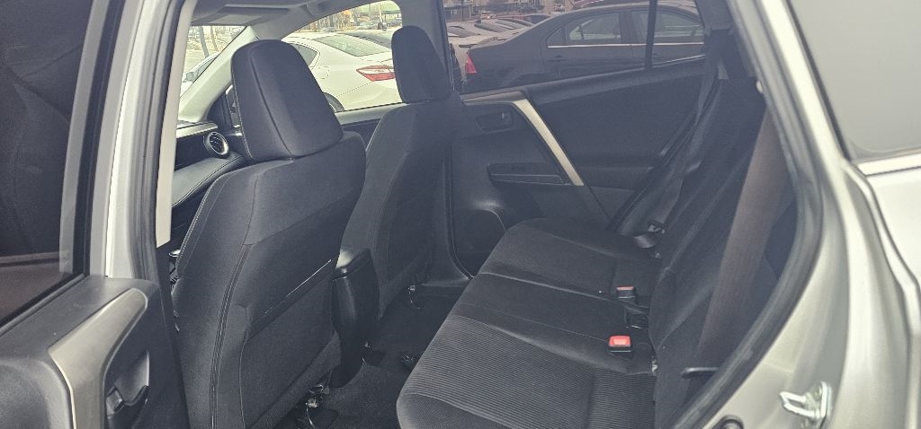 Toyota RAV4 FWD 4dr XLE (Natl) 2013