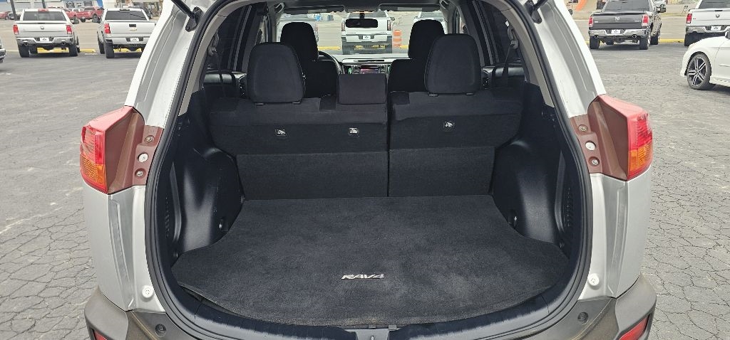 Toyota RAV4 FWD 4dr XLE (Natl) 2013