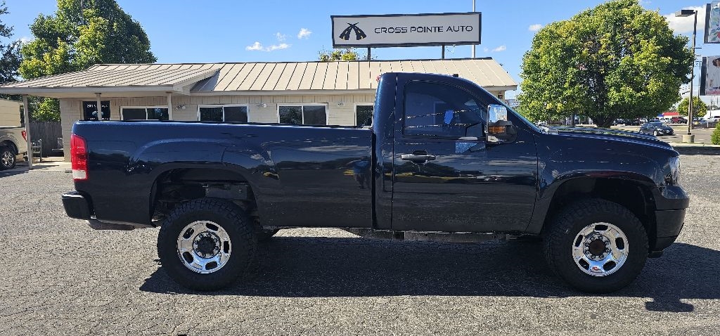 GMC Sierra 2500HD 2WD Reg Cab 133.7" Work Truck 2011