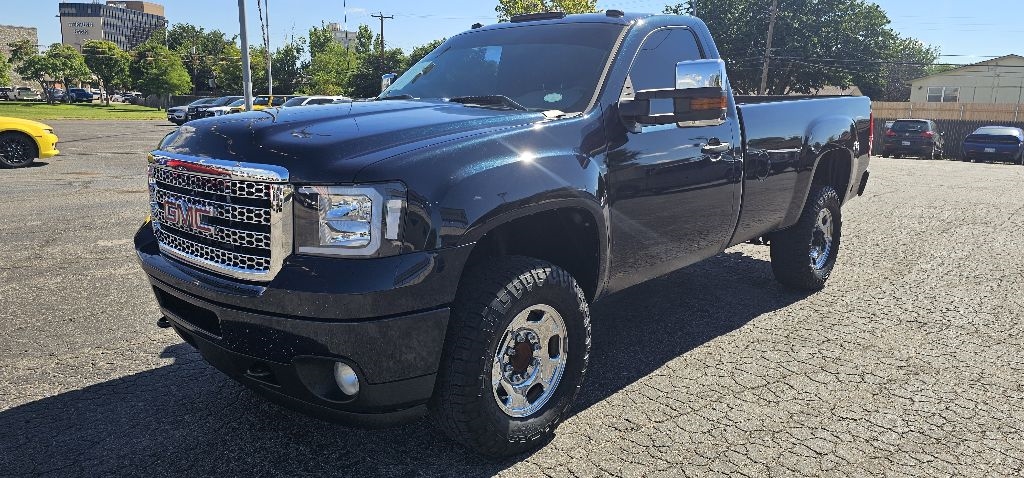 GMC Sierra 2500HD 2WD Reg Cab 133.7" Work Truck 2011