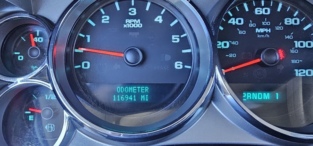 GMC Sierra 2500HD 2WD Reg Cab 133.7" Work Truck 2011