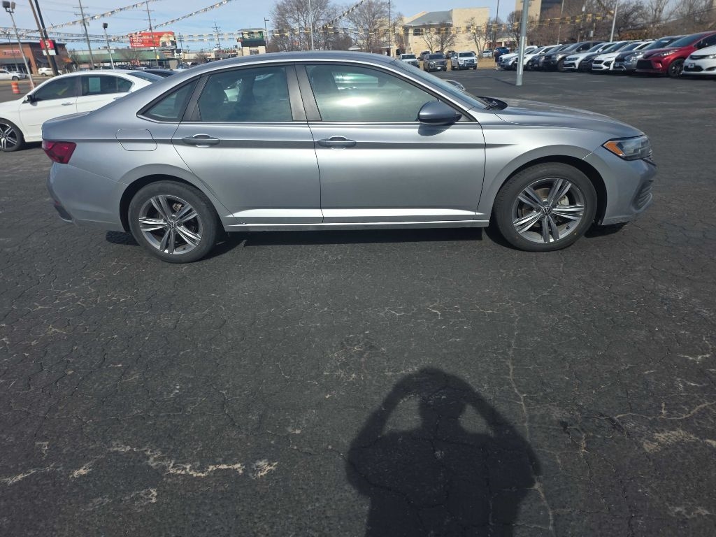 Volkswagen Jetta SE Auto 2024