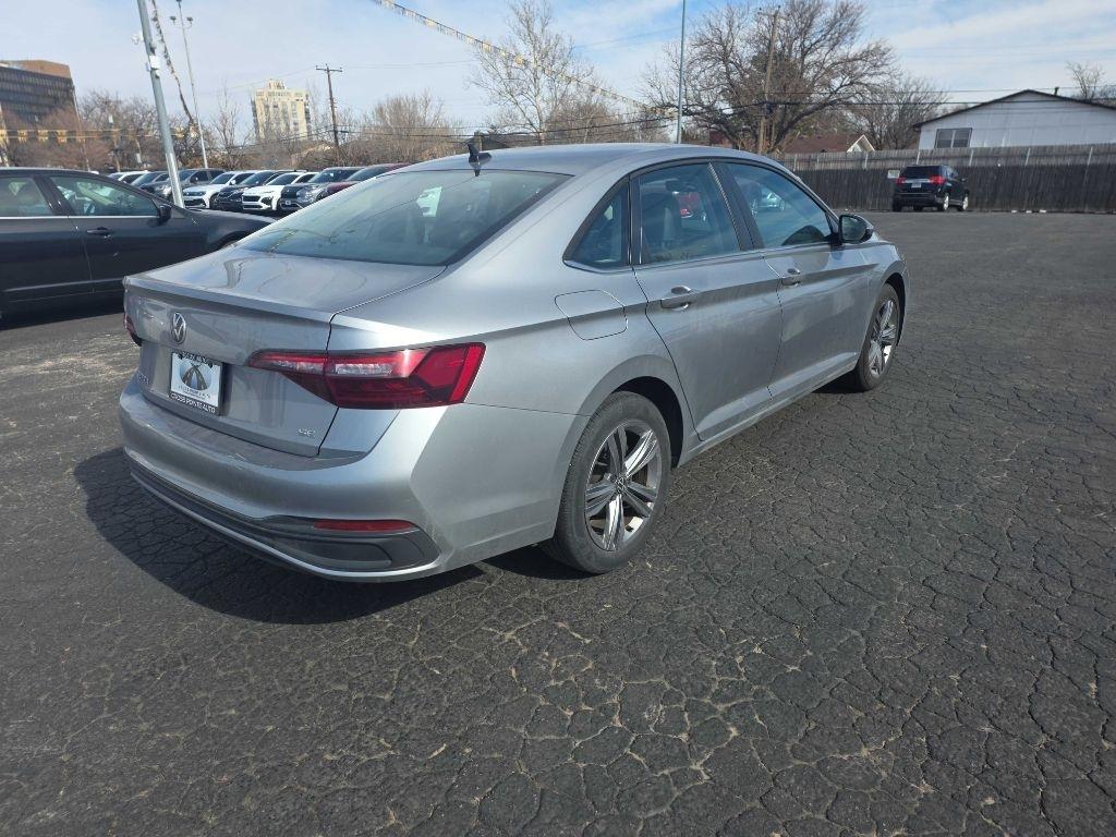 Volkswagen Jetta SE Auto 2024