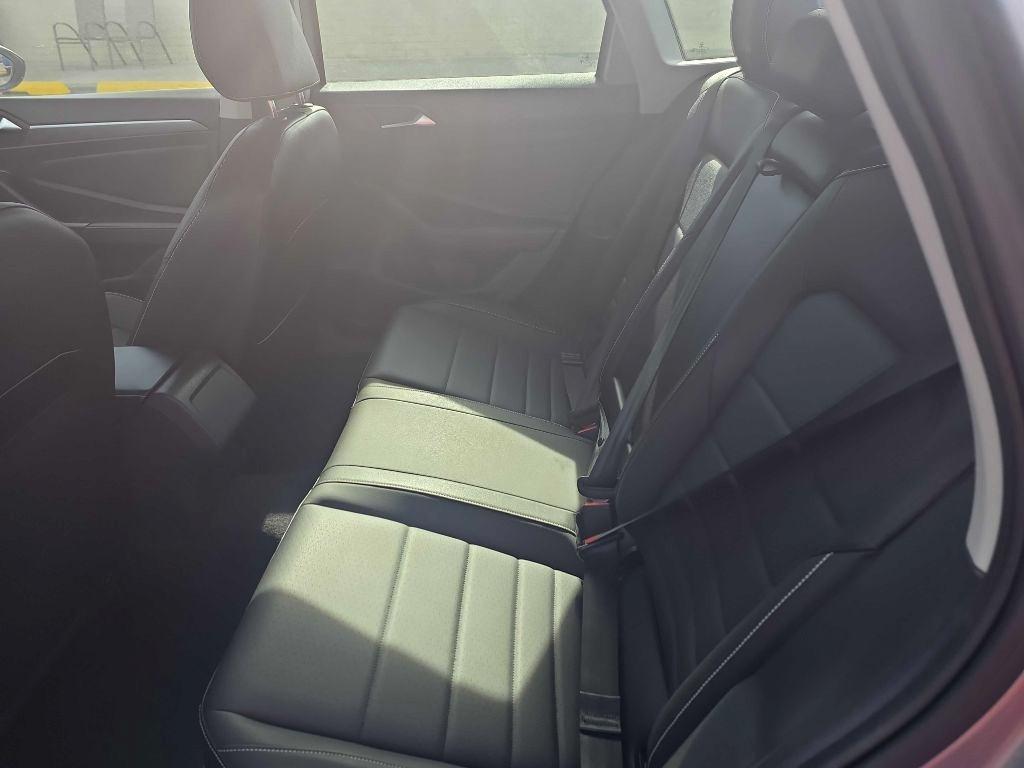 Volkswagen Jetta SE Auto 2024