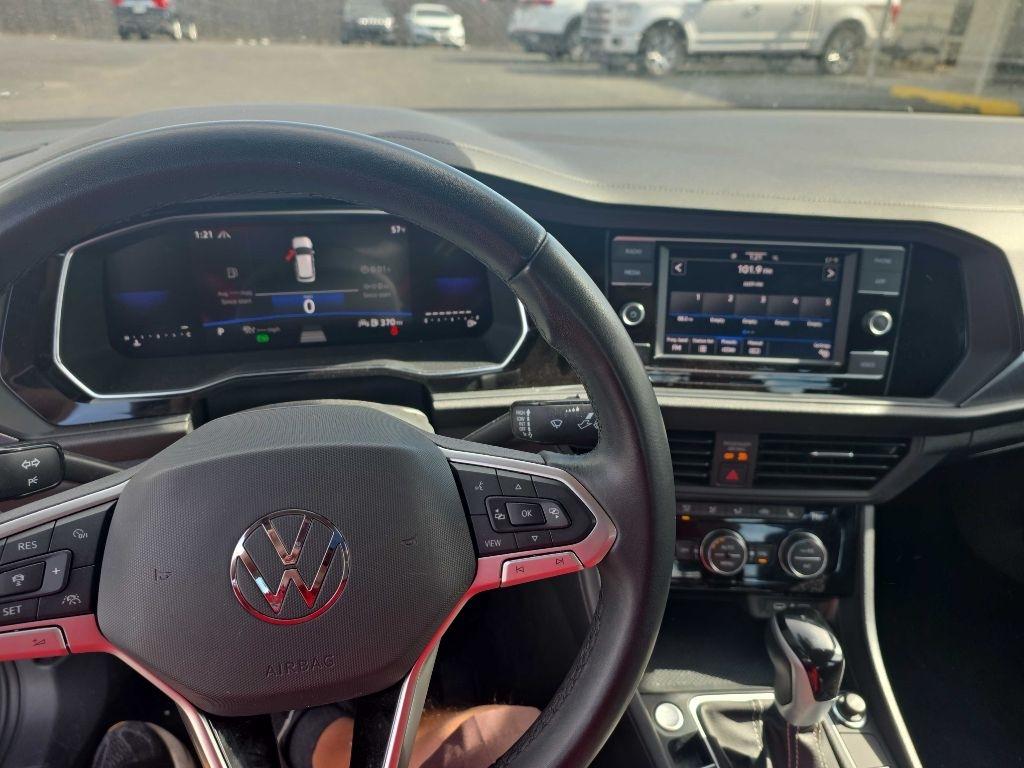 Volkswagen Jetta SE Auto 2024