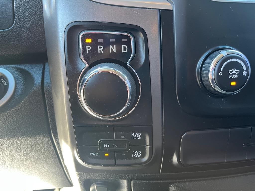 RAM 1500 Classic Warlock 4x4 Crew Cab 5'7" Box 2021