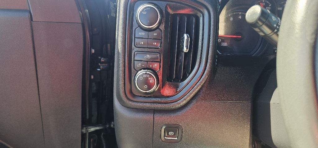 Chevrolet Silverado 1500 4WD Crew Cab 147" Custom Trail Boss 2021