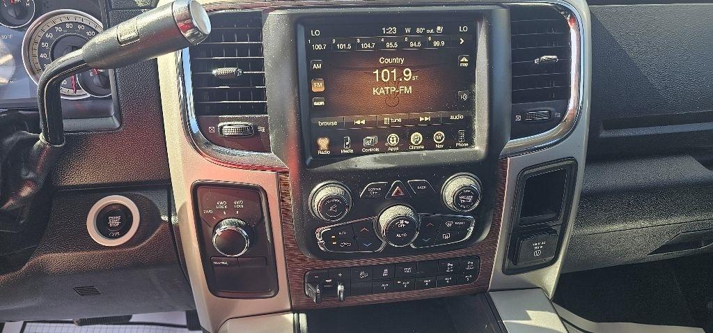 RAM 2500 Laramie 4x4 Crew Cab 6'4" Box 2017