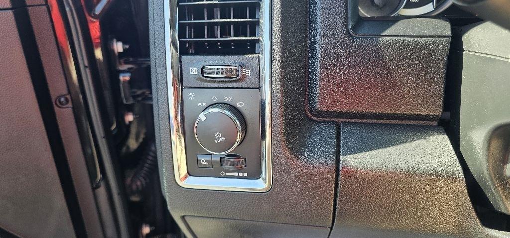 RAM 2500 Laramie 4x4 Crew Cab 6'4" Box 2017