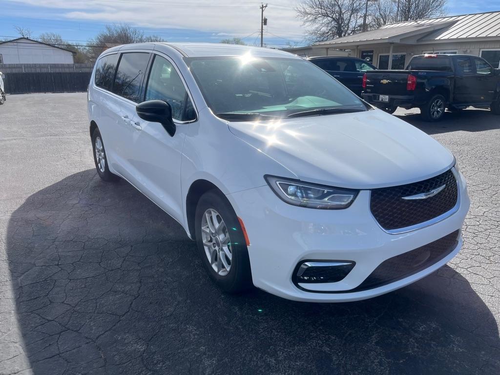 Chrysler Pacifica Touring L FWD 2024