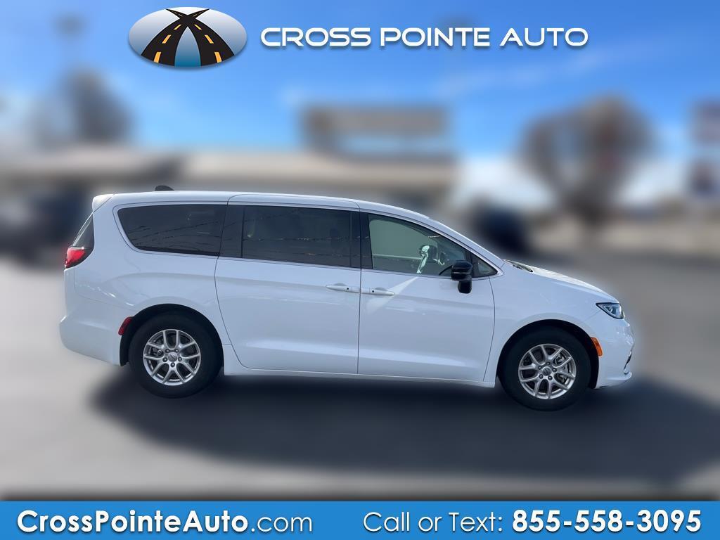 2024 Chrysler Pacifica Touring L FWD