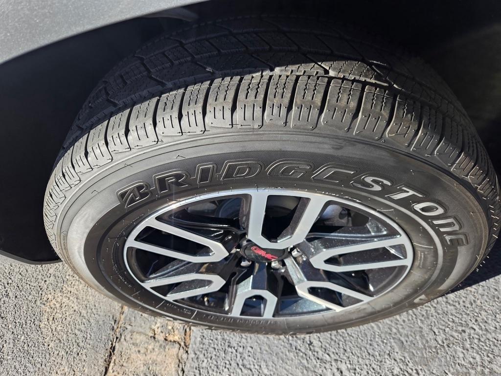 GMC Yukon 4WD 4dr AT4 2024