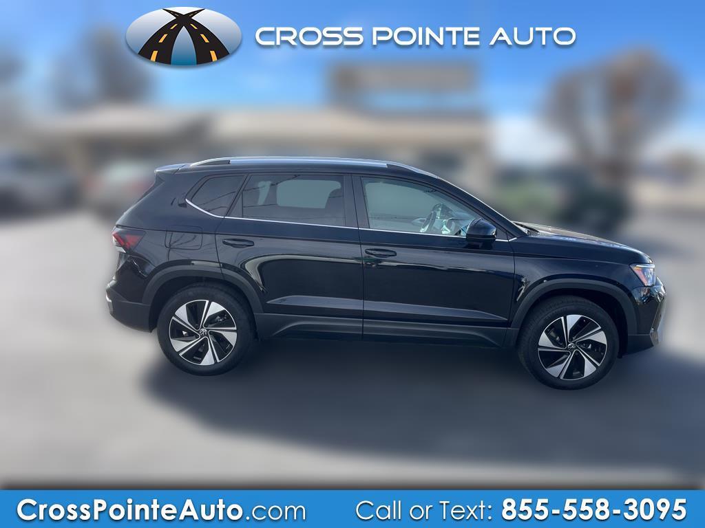 2025 Volkswagen Taos SE 4MOTION