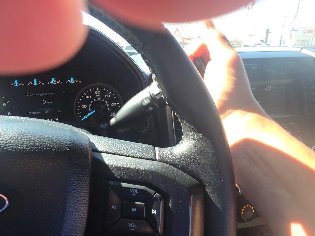 Ford F-150 Lariat 4WD SuperCab 8' Box 2018