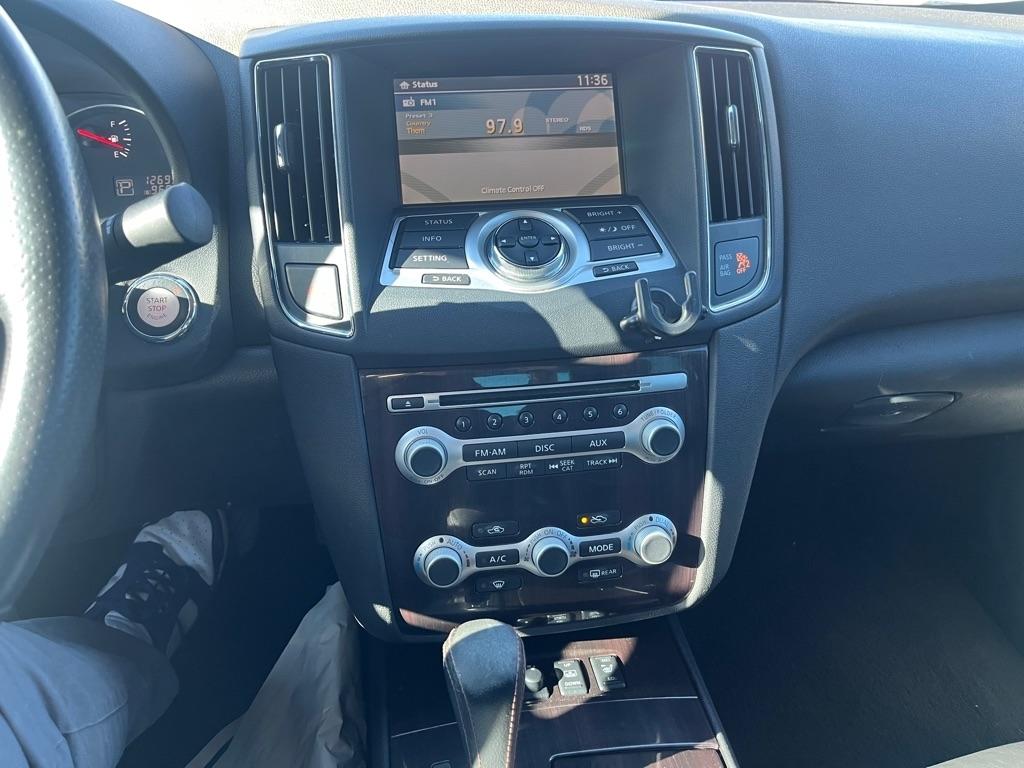 Nissan Maxima 4dr Sdn V6 CVT 3.5 SV w/Premium Pkg 2012
