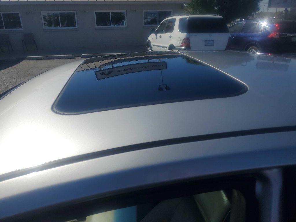 Infiniti G35 Sedan 4dr Sdn AWD Auto w/Leather 2004