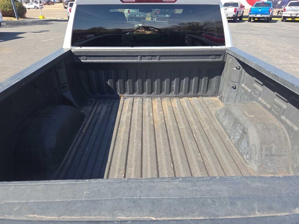 Chevrolet Silverado 1500 4WD Crew Cab 147" Custom 2023