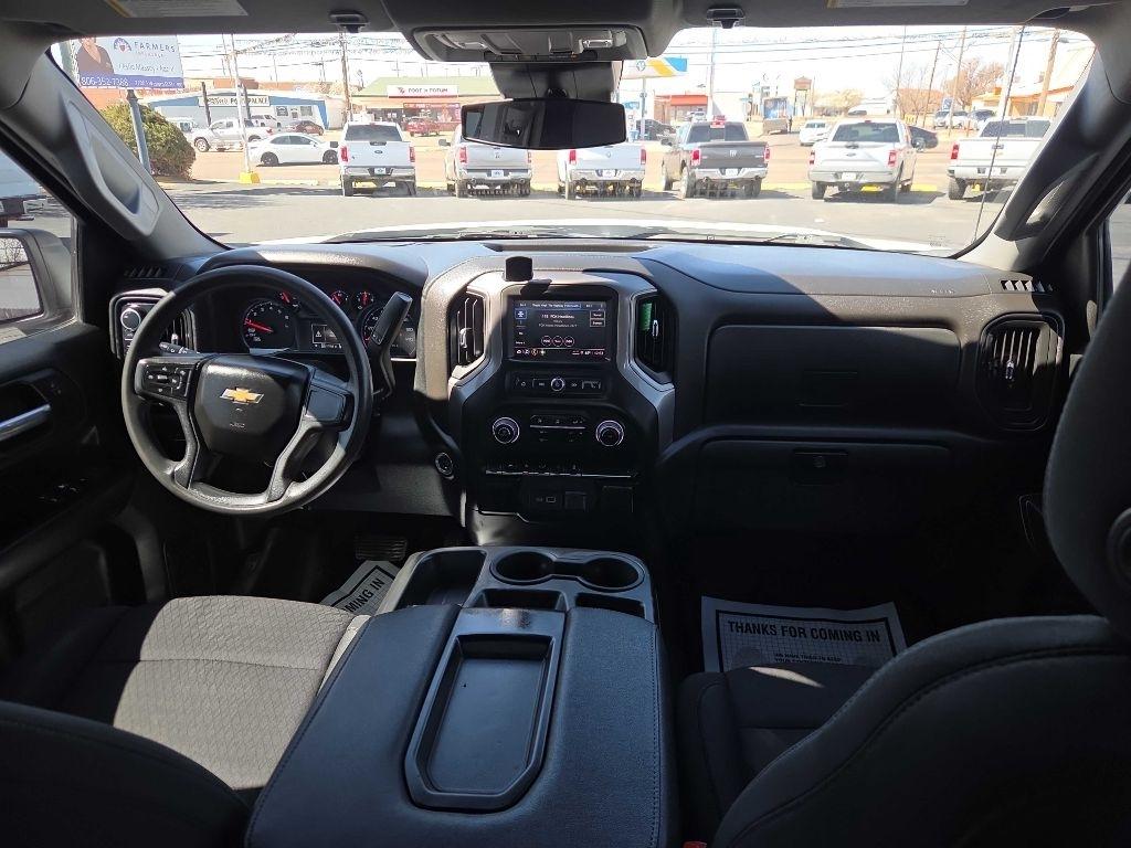 Chevrolet Silverado 1500 4WD Crew Cab 147" Custom 2023