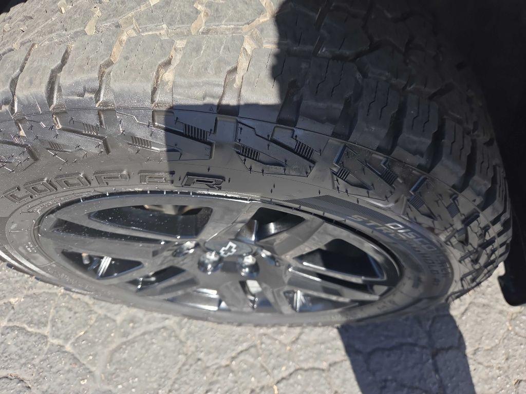 Chevrolet Silverado 1500 4WD Crew Cab 147" Custom 2023