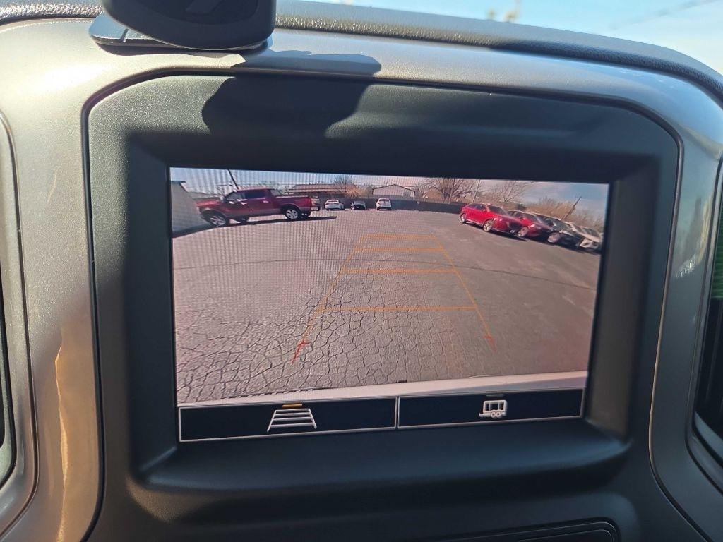 Chevrolet Silverado 1500 4WD Crew Cab 147" Custom 2023