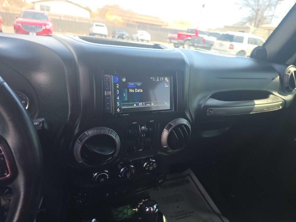 Jeep Wrangler Unlimited 4WD 4dr Sport 2013