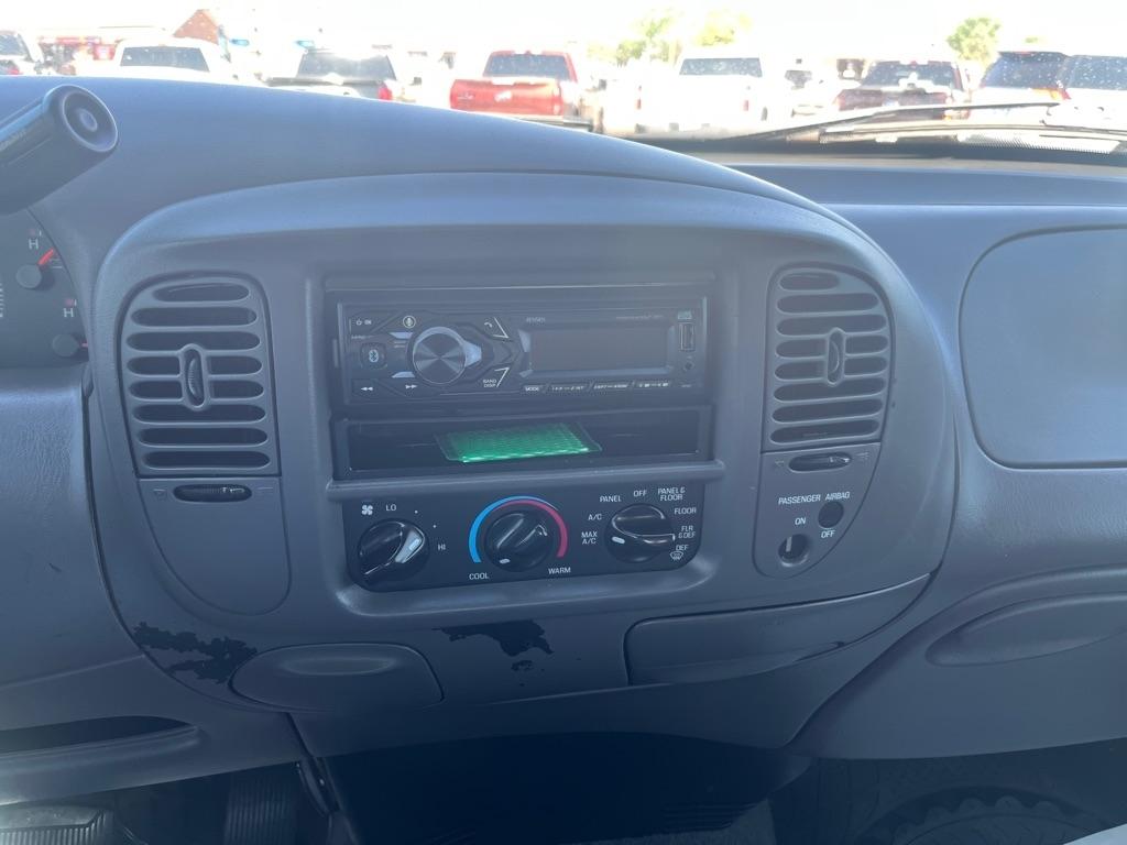 Ford F-150 Supercab 139" Lariat 1999