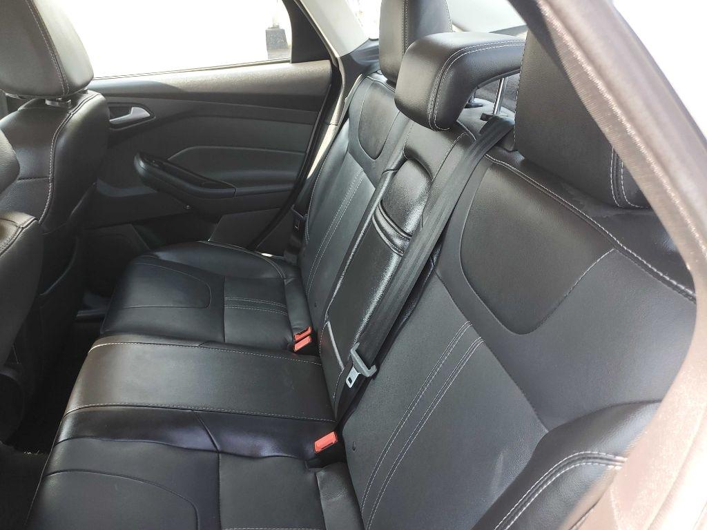 Ford Focus 4dr Sdn SE 2013