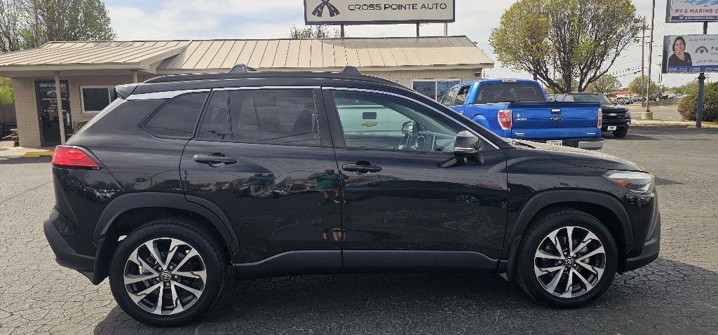 Toyota Corolla Cross XLE 2WD (Natl) 2022