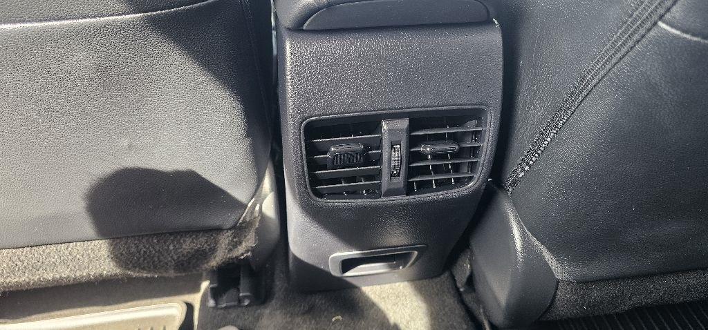 Toyota Corolla Cross XLE 2WD (Natl) 2022